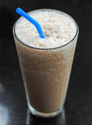 how to make a blended mocha smoothie